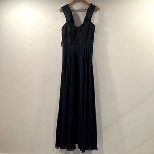 Hayley Paige Occasions 12 Navy gown straps snap off for strapless excellent cond